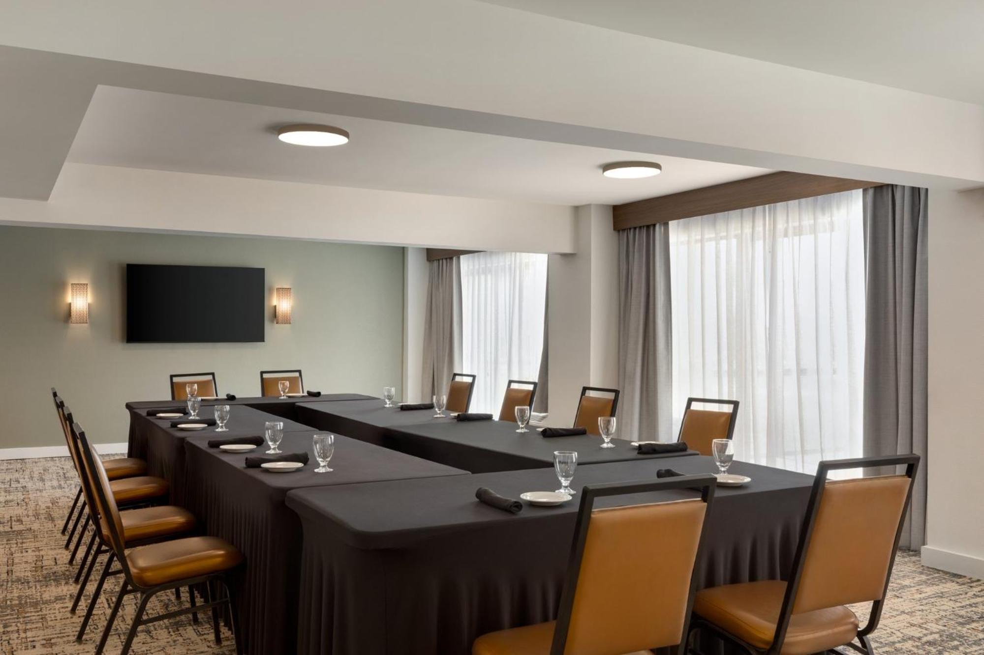 Holiday Inn Virginia Beach - Norfolk By Ihg Eksteriør billede